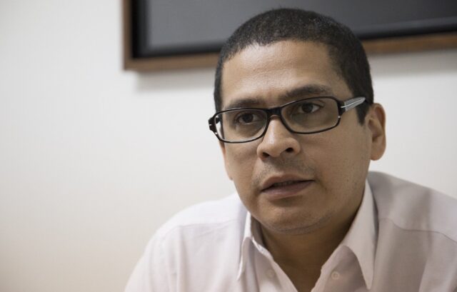 Nicmer Evans: Numéricamente es posible revocar a Maduro
