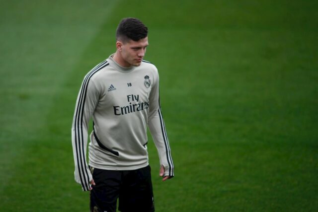 Jovic se encuentra aislado en su domicilio por riesgo de tener coronavirus