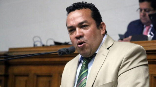Franklyn Duarte: "Viene otro lote de renuncias de embajadores de Juan Guaidó"