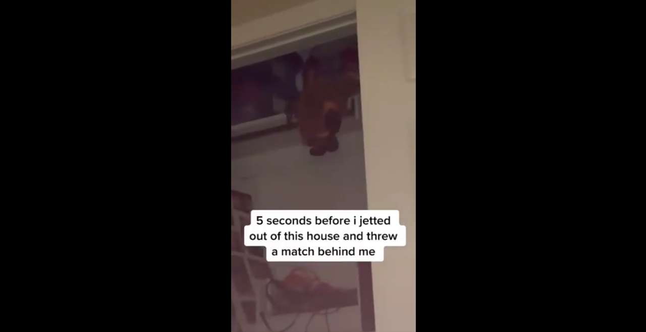 En video de TikTok muñeco se mueve solo