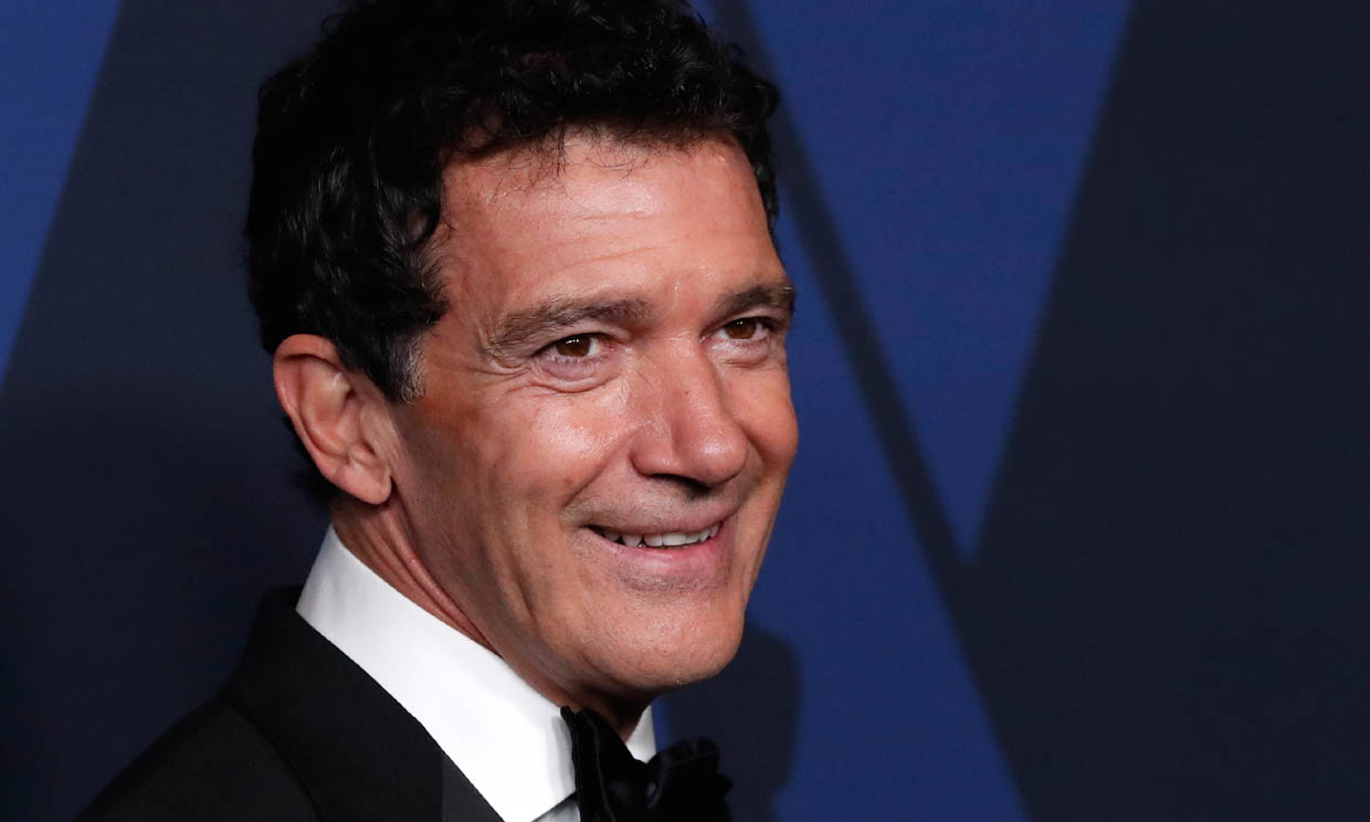 Antonio Banderas anuncia estar curado del coronavirus
