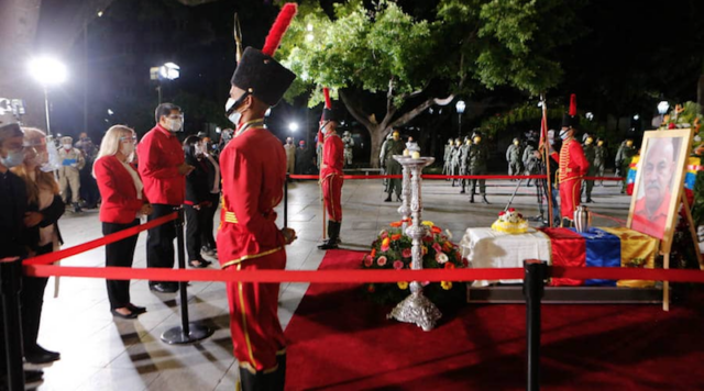 [VIDEO] Chavismo rindió honores militares a Darío Vivas en la Plaza Bolívar