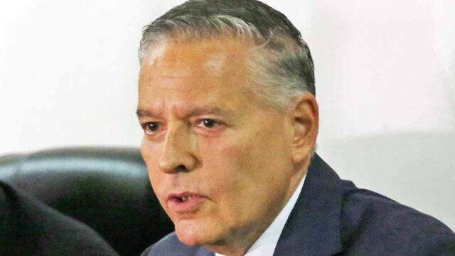 José Vicente Rangel Ávalos dio positivo en covid-19