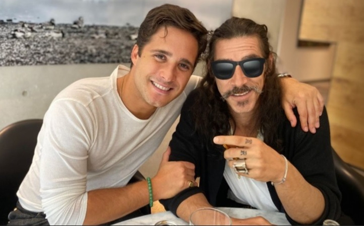 Diego Boneta y Oscar Jaenada