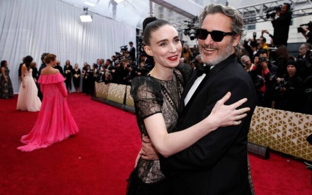 Nació River, el hijo de Rooney Mara y Joaquin Phoenix