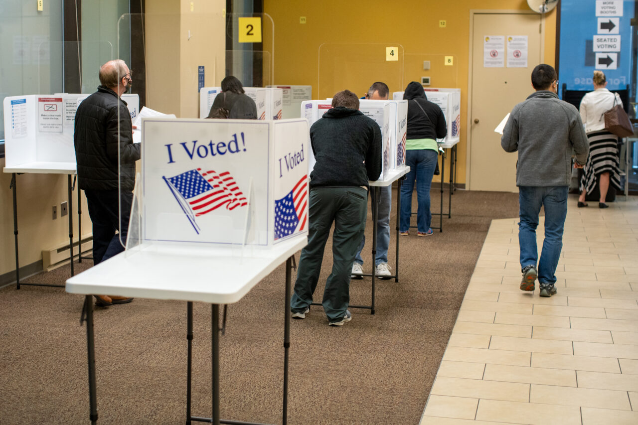Arlington Virginia, Polling Station