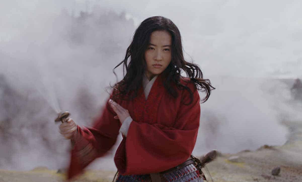 Mulan críticas créditos