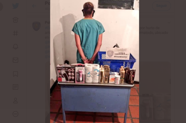 Detuvieron a mujer por hurto de artículos de higiene, enlatados y chucherías