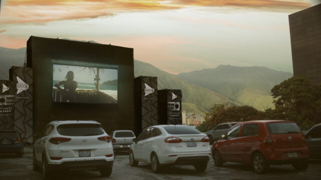 Autocine Caracas, un espacio seguro de entretenimiento en tiempos de distanciamiento social