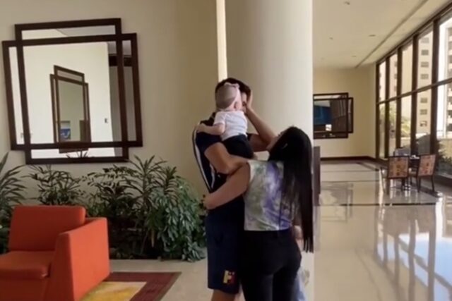 "Me llenaron el corazón y el alma": el emotivo reencuentro del vinotinto Wilker Ángel con su familia
