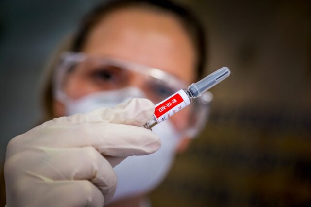 Brasil autorizó retomar los experimentos con la vacuna china en el país