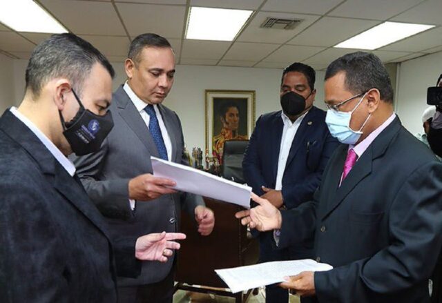 TSJ del régimen recibió recurso interpuesto contra la prórroga del Parlamento de Guaidó