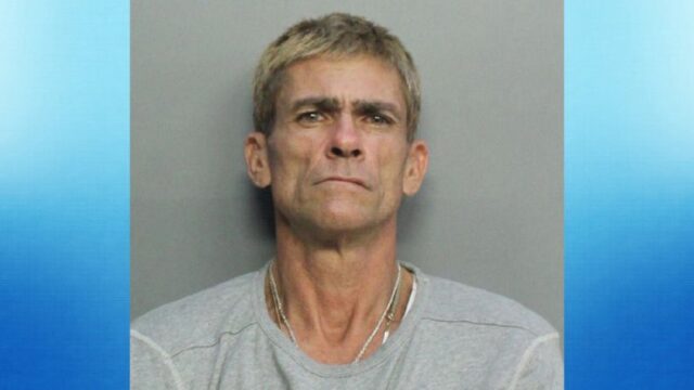 Autoridades buscan a un reo peligroso liberado por error en Miami-Dade