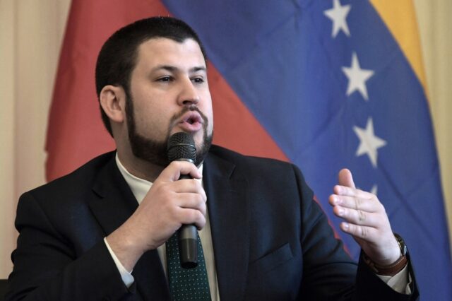Smolansky a Arreaza: Solo un responsable de crímenes de lesa humanidad puede desconocer la crisis de refugiados