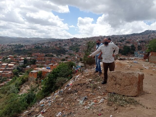 Denuncian que Erika Farías y Nahum Fernández quebraron Supra Caracas