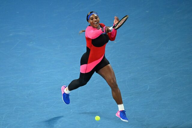 Serena Williams dejó en el camino a Simona Halep