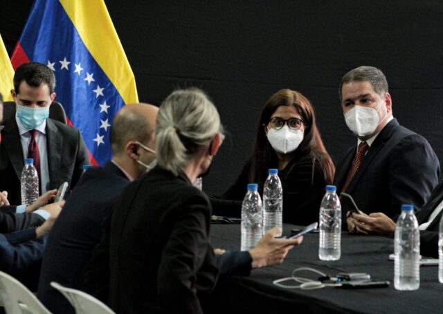 Gobierno interino reiteró disposición de garantizar vacunas contra el covid-19 para los venezolanos
