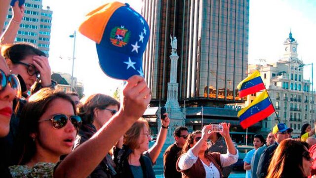 Hermanos, la iniciativa de la oposición para promover planes de regularización de migrantes venezolanos