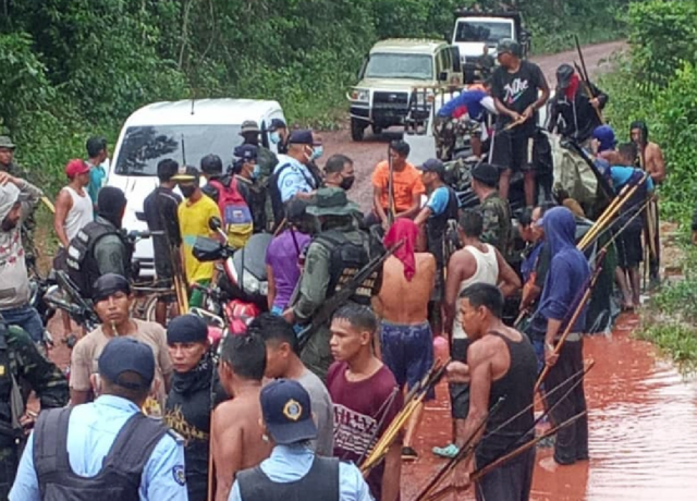 Al menos cuatro indígenas asesinados en disputa por el control de minas en Bolívar