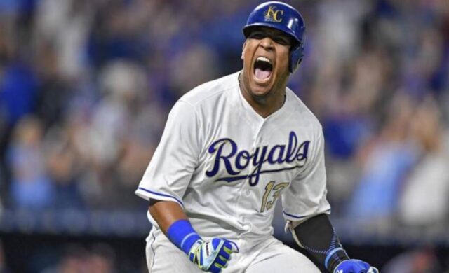Salvador Pérez, líder en jonrones y empujadas en la MLB
