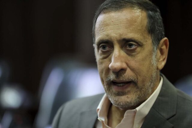 "El bolívar se convirtió en una moneda inservible": José Guerra explica por qué el tipo de cambio se ha devaluado 43% en el mes