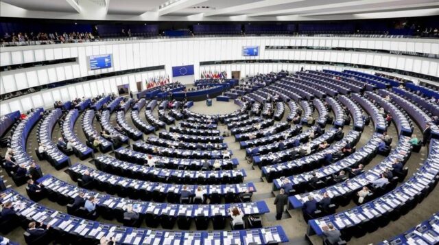 Eurodiputados respaldan petición de aumentar el escrutinio de sanciones por lazos con el gobierno de Maduro
