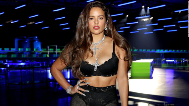 Rosalía sorprendió con una colaboración junto a Oneohtrix Point Never