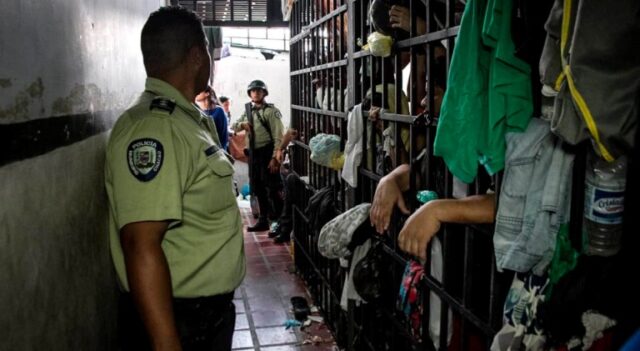 Más de 50 adolescentes se fugaron de una cárcel de menores en Caracas