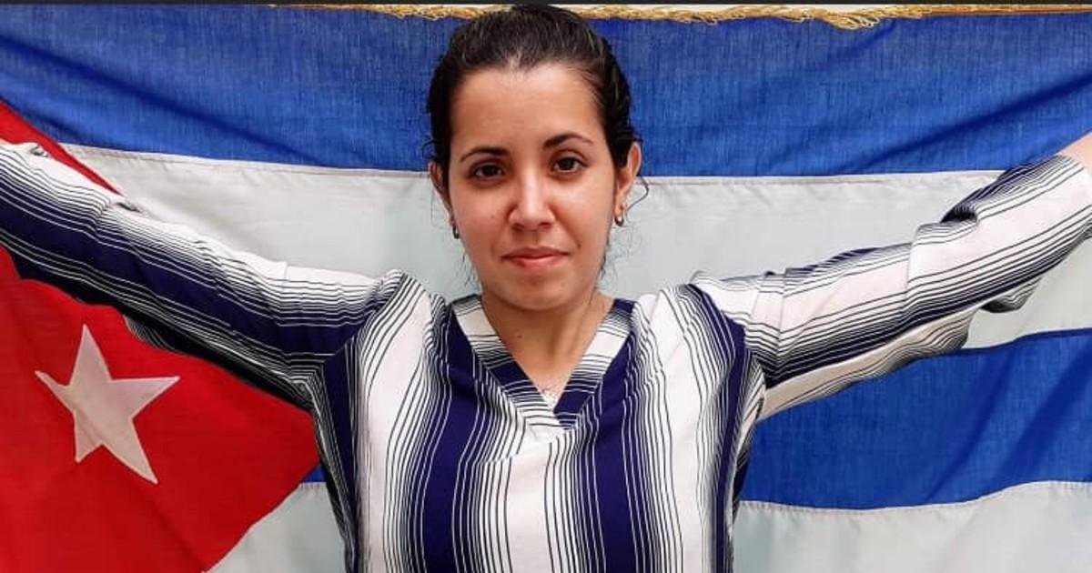 1626216969-periodista-cubana-camila-acosta-esta-detenida-sera-procesada-desorden-publico-desacato