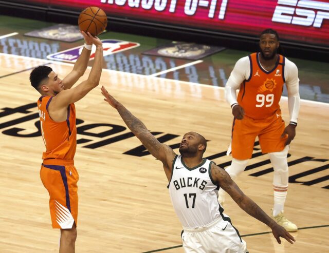 Los Bucks igualan las Finales pese al partidazo de Devin Booker
