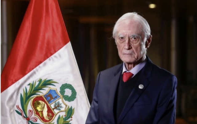 A 19 días de haber asumido, renunció el canciller de Perú
