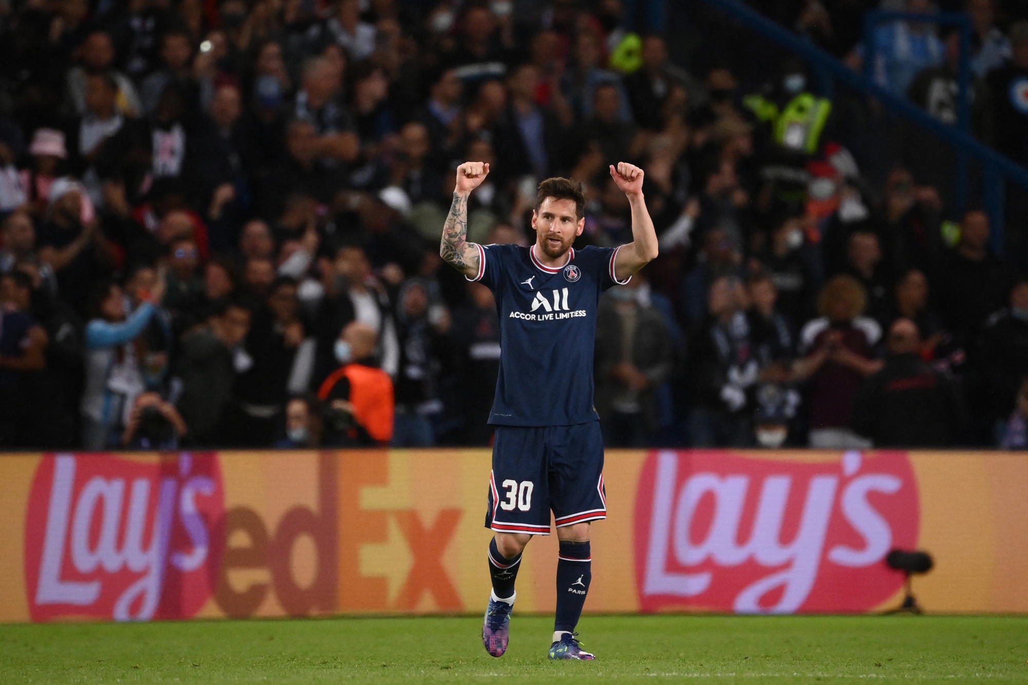 El PSG ganó 2-0 al City en la Champions con el primer gol de Messi