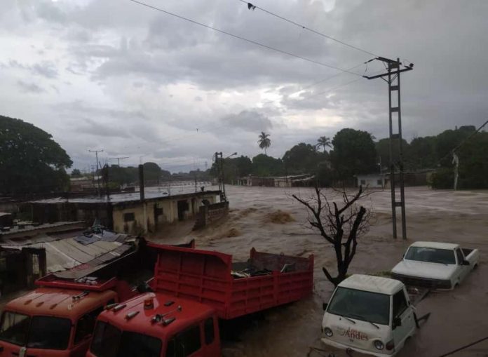 Fuertes lluvias en Carabobo causaron graves inundaciones