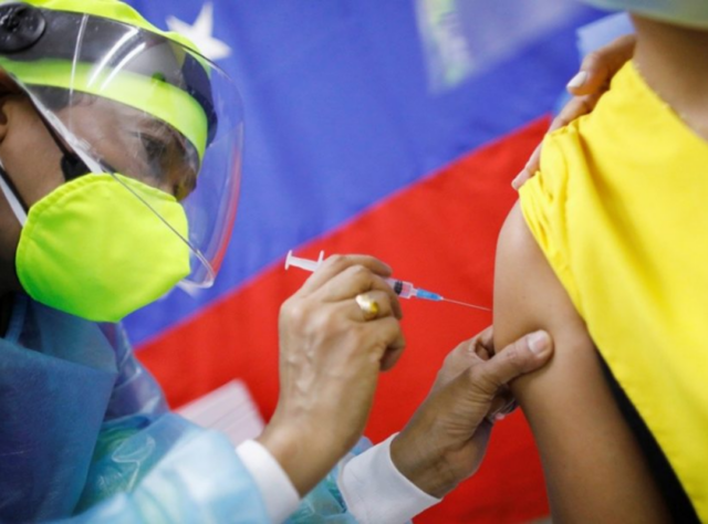 Gobierno modificó cronograma de aplicación de dosis de refuerzo ante crecimiento exponencial de contagios