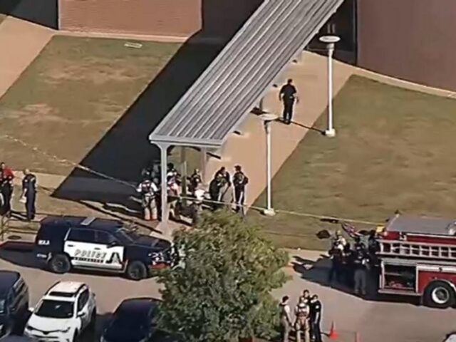 Varios heridos en un tiroteo en una escuela de secundaria de Estados Unidos