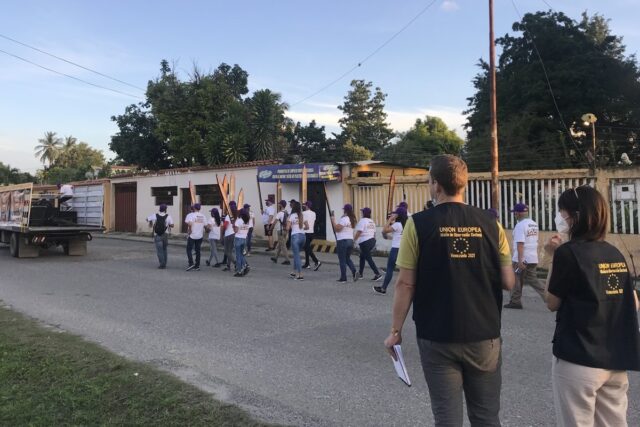 Observadores de la UE asisten a las campañas electorales de los candidatos