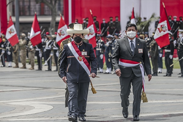 Pedro-Castillo-y-Fuerzas-Armadas