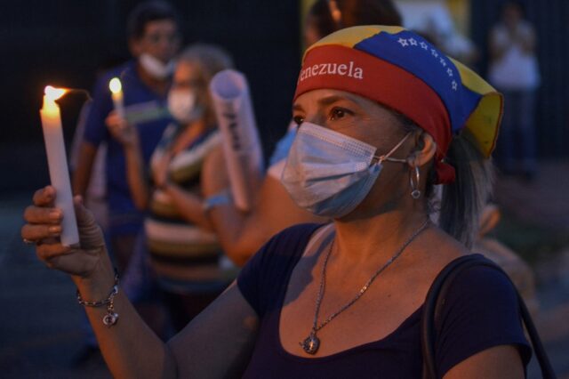 Venezuela, tres decisiones cruciales: la camorra, los partidos y la economía