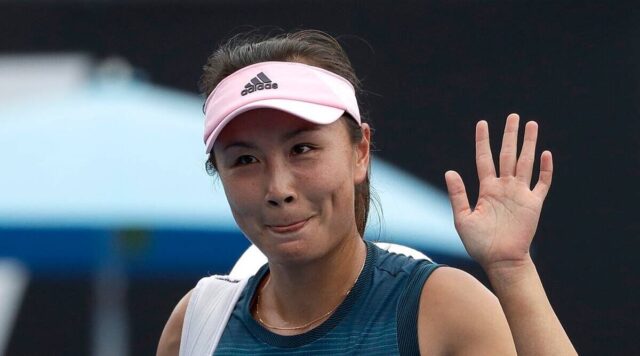 Navratilova tilda de cobarde la censura de las camisetas en apoyo a la tenista china Peng Shuai