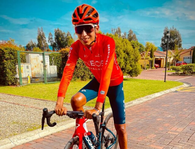 Ciclista Egan Bernal vuelve a la ruta dos meses después de su grave accidente