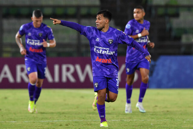 Metropolitanos se da un festín de goles para seguir en la Sudamericana