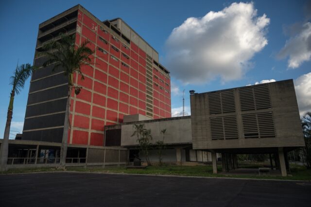 García Arocha expresó su preocupación por la falta de celeridad en los trabajos de la Facultad de Farmacia