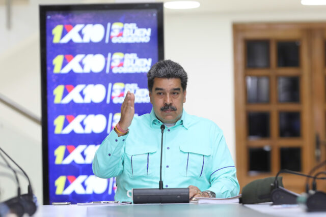 Maduro anunció la compra a Irán de 1.000 camas para los enfermos renales y diálisis con tecnología de punta