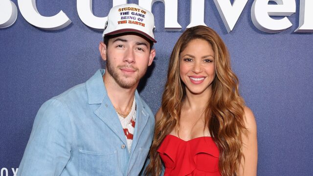 Shakira reta a Nick Jonas a bailar salsa y queda sorprendida con sus pasos
