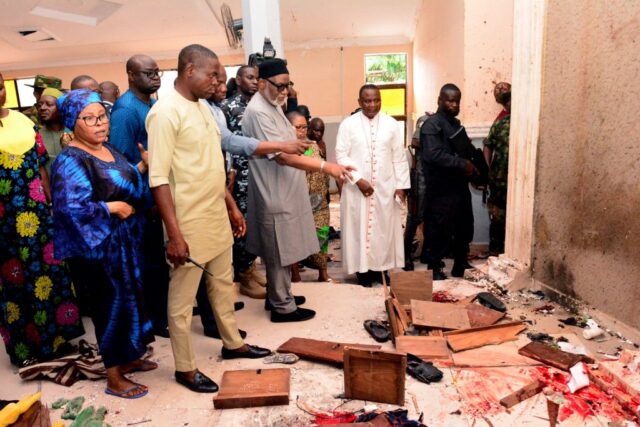 Cifra de muertos en ataque a una iglesia en Nigeria subió a 50