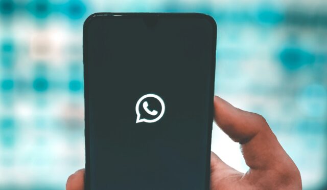 WhatsApp permitirá aprobar manualmente la entrada de nuevos miembros a un grupo