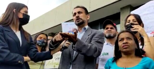 Docentes defienden sus derechos desplegados en las calles del país