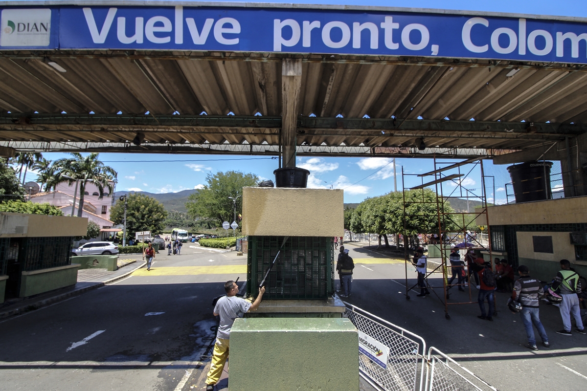 COLOMBIA-VENEZUELA-BORDER