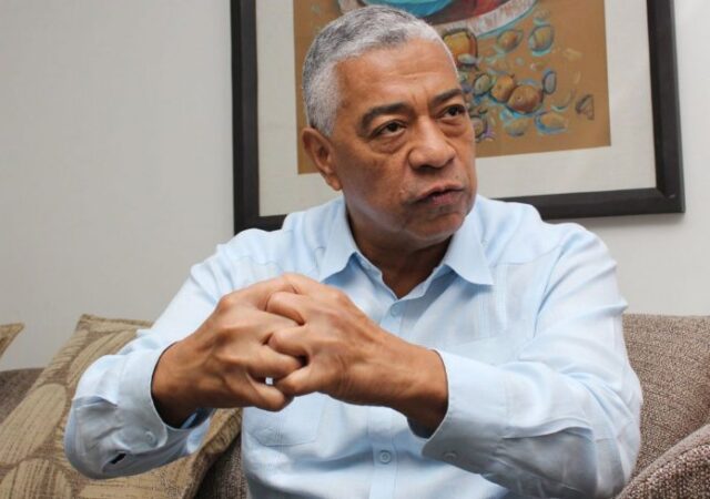 Claudio Fermín dice que el país debe avanzar hacia una economía abierta