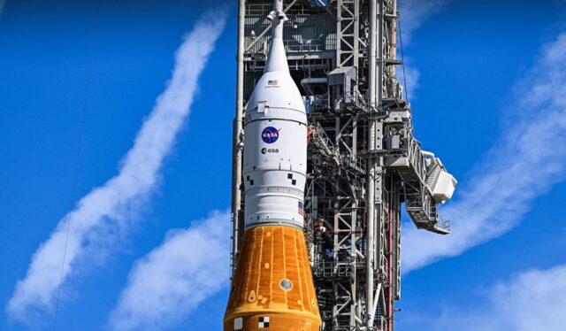 La NASA intenta por tercera vez lanzar su nuevo cohete a la Luna